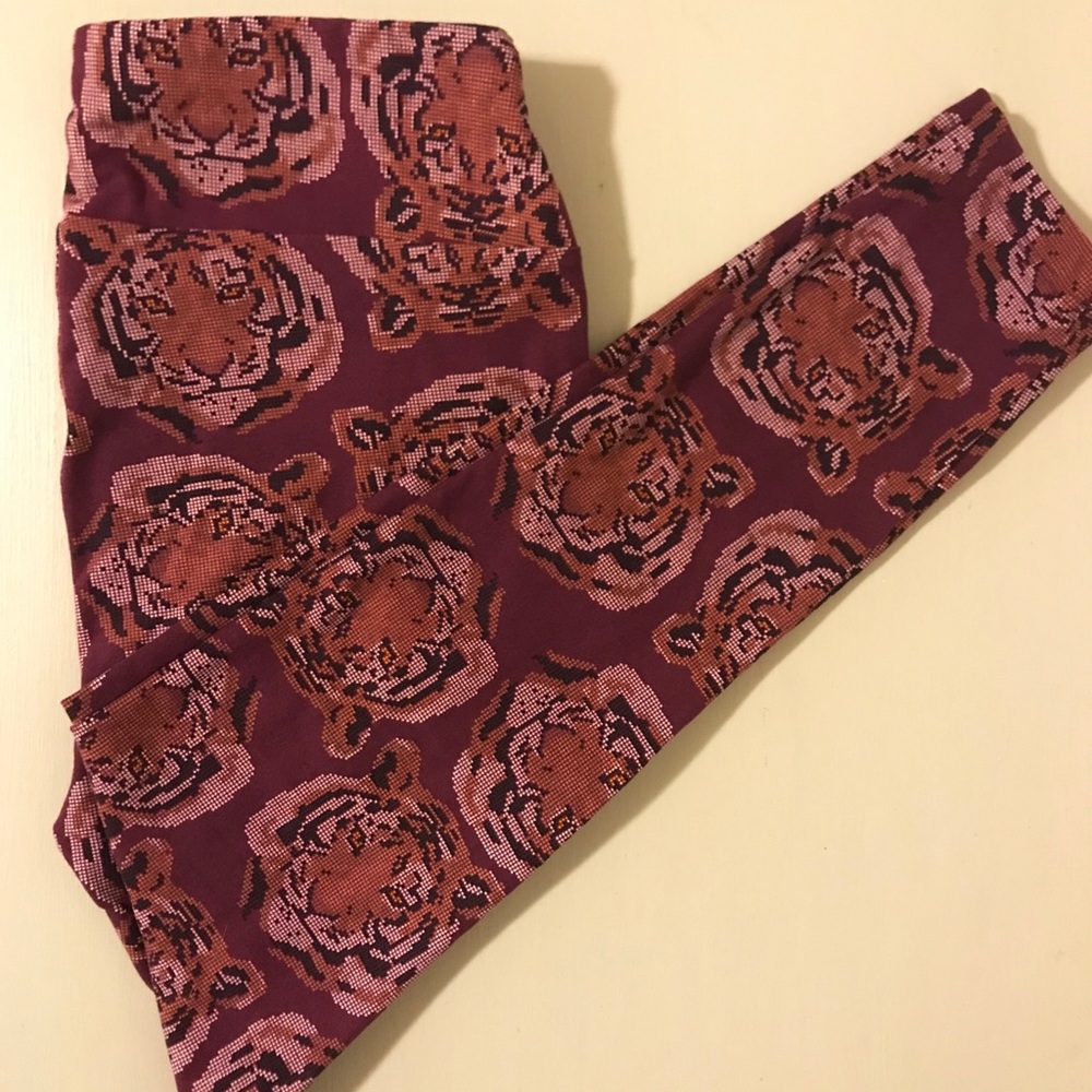 Lularoe OS tiger leggings